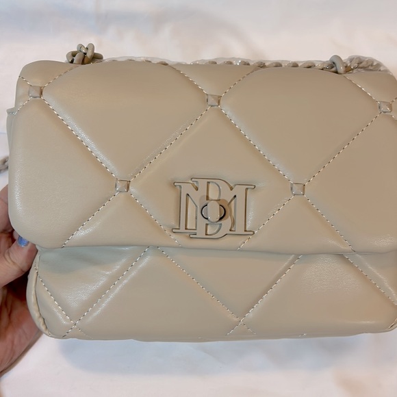 NWT Badgley Mischka- light tan/cream color - Picture 4 of 9